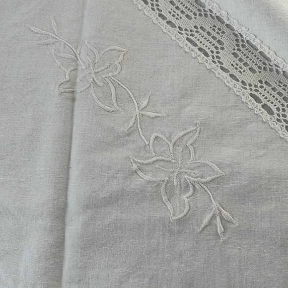 Victorian Vintage European linens pillow sham - Picture 5 of 7